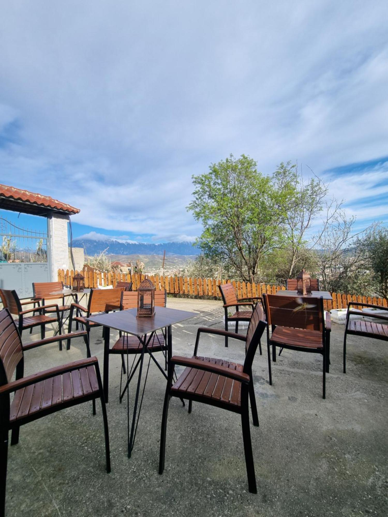 Guest House Mario Berat Exterior photo