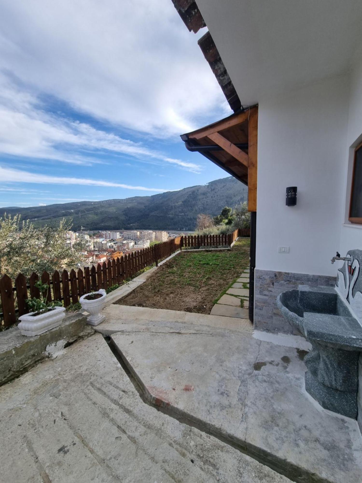 Guest House Mario Berat Exterior photo