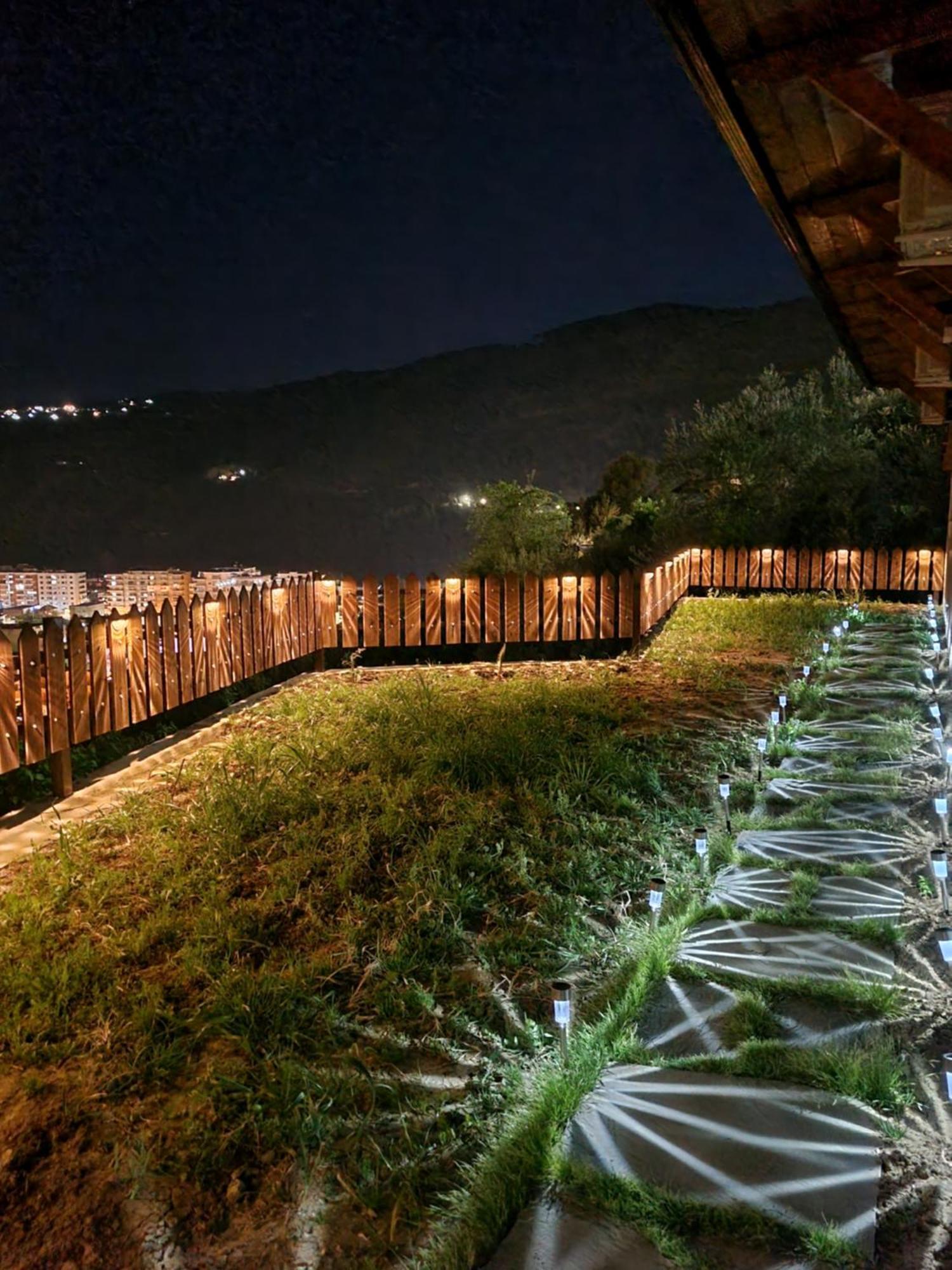 Guest House Mario Berat Exterior photo